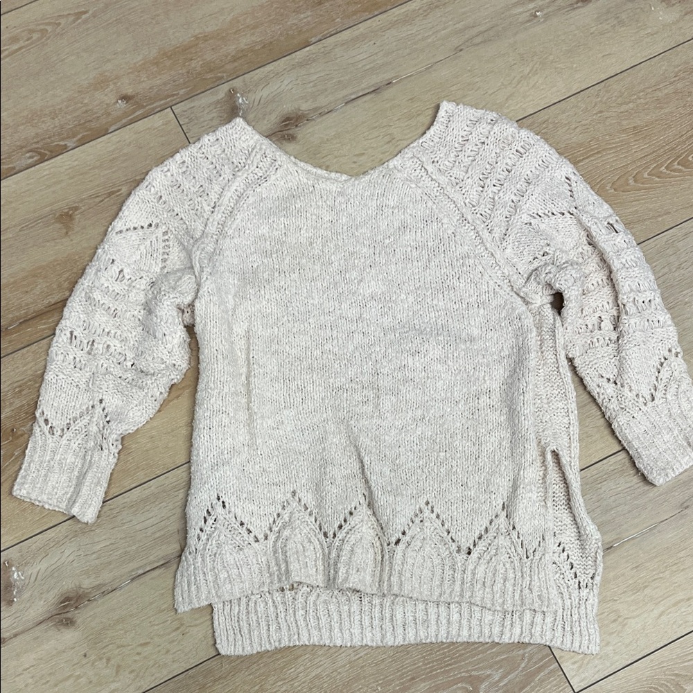 Anthropology Pilcro Women’s Cream V-Neck Sweater